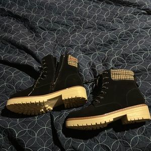 Women’s Non-Slip Suede Hiking Boots